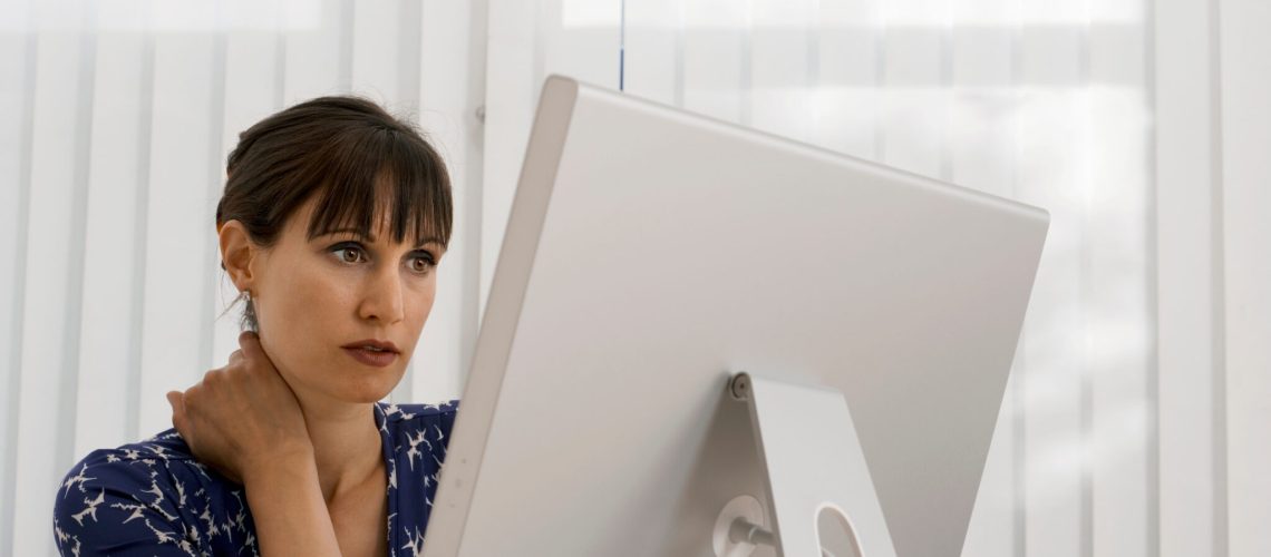 woman-working-at-desk